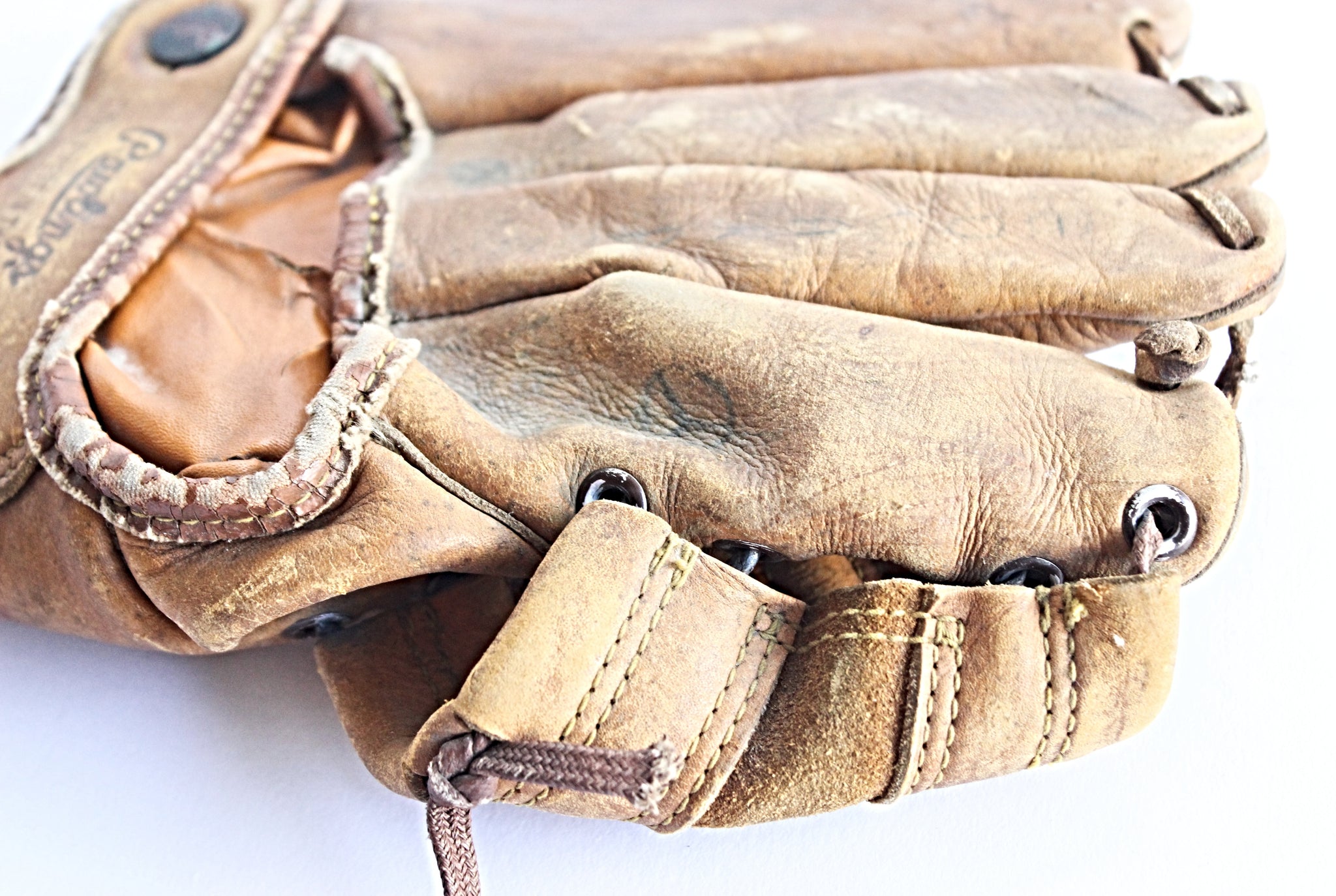 vintage Rawlings baseball glove