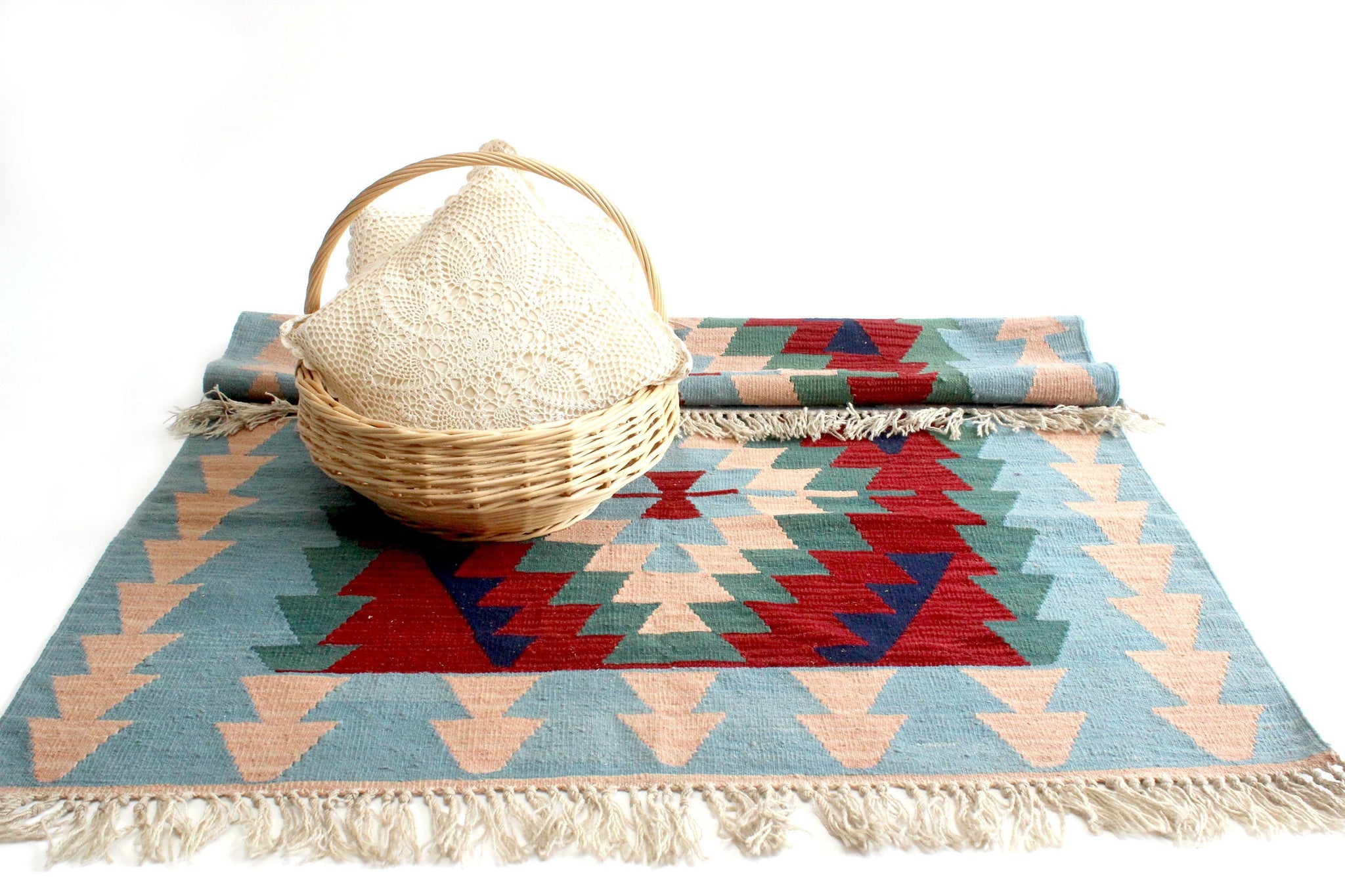 Vintage Turkish Kilim Rug, Hand Woven Geometric Rug, 4' x 6' Wool Area Rug