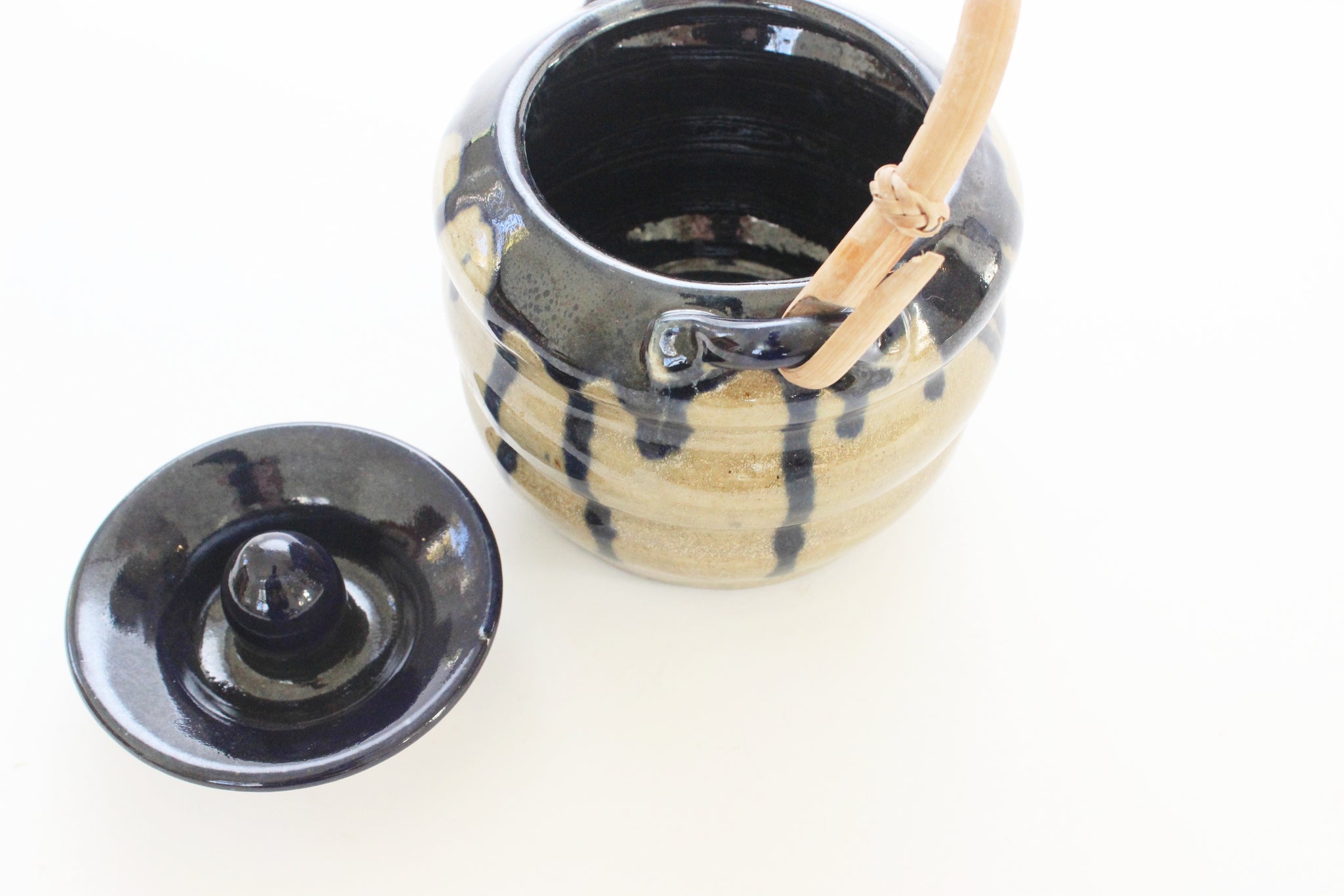 Stoneware Spice Jar with Lid, Kitchen Container with Handle