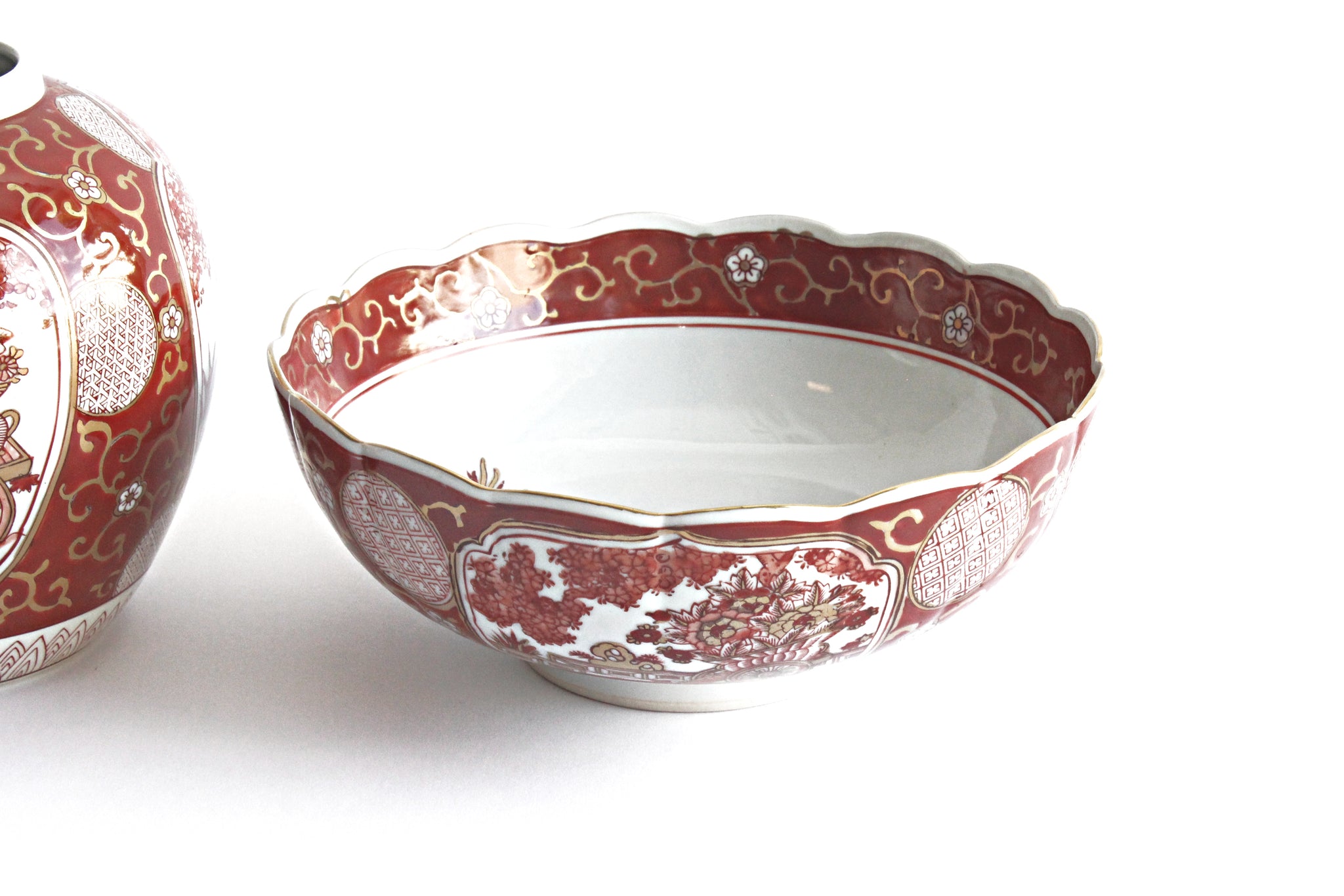 1970s Authentic Japanese Imari Ginger Jar & Decorative Matching Bowl