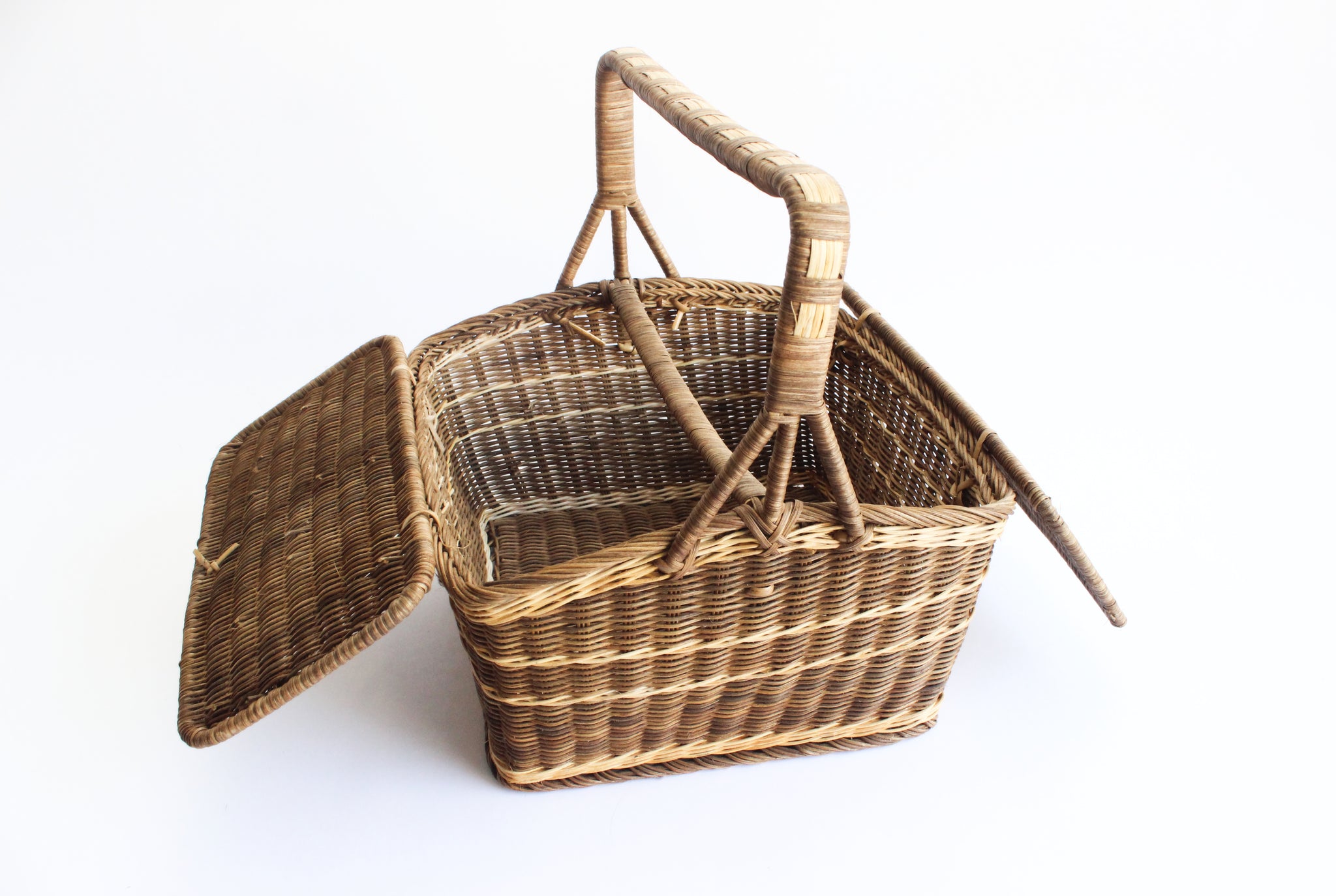 Vintage Picnic Basket, Large Rustic Wicker Basket with Handle