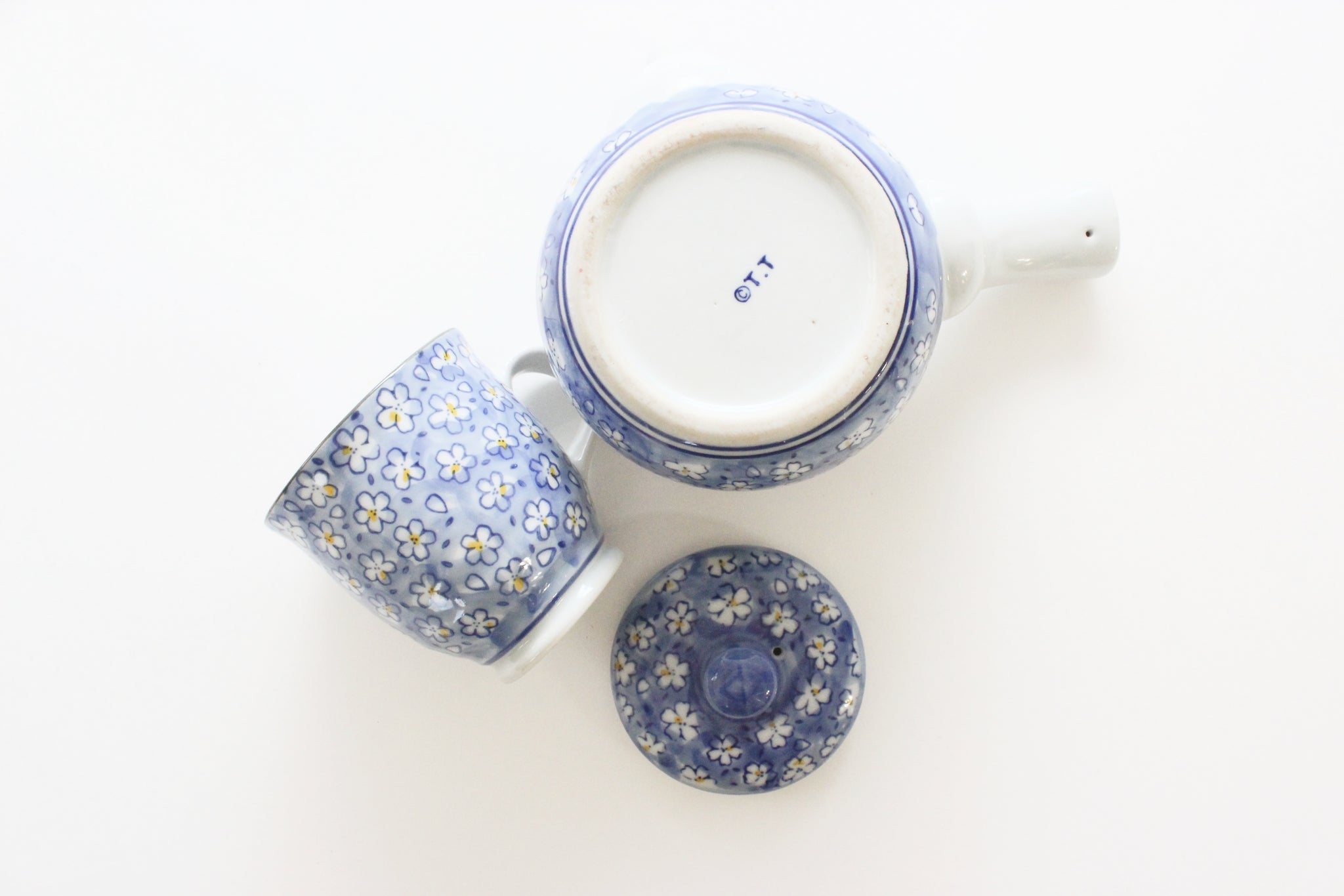 Individual Serving Teapot & Teacup, Vintage Teapot with Painted Daisies