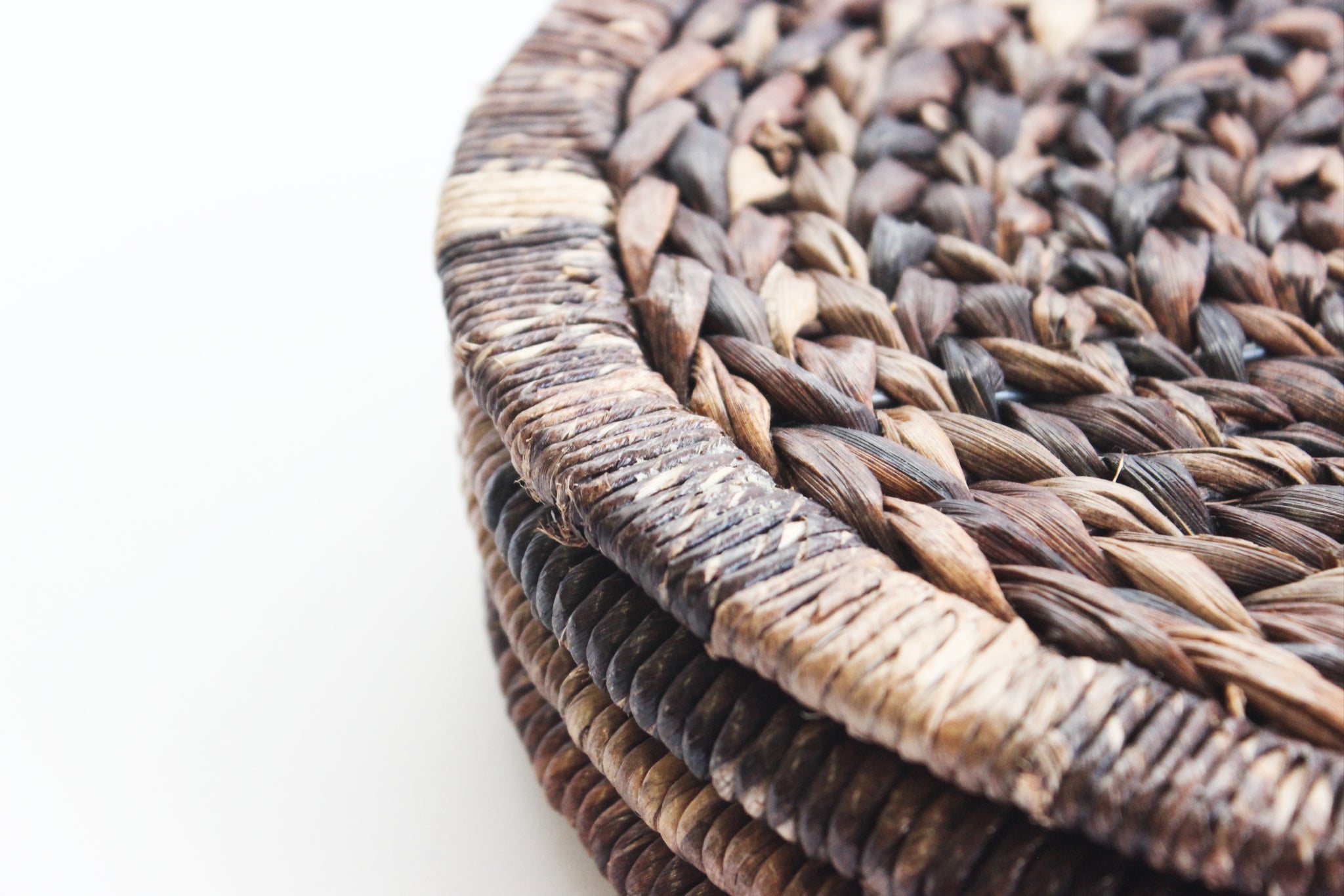 Natural Woven Plate Chargers, 1970s Natural Fiber Placemats
