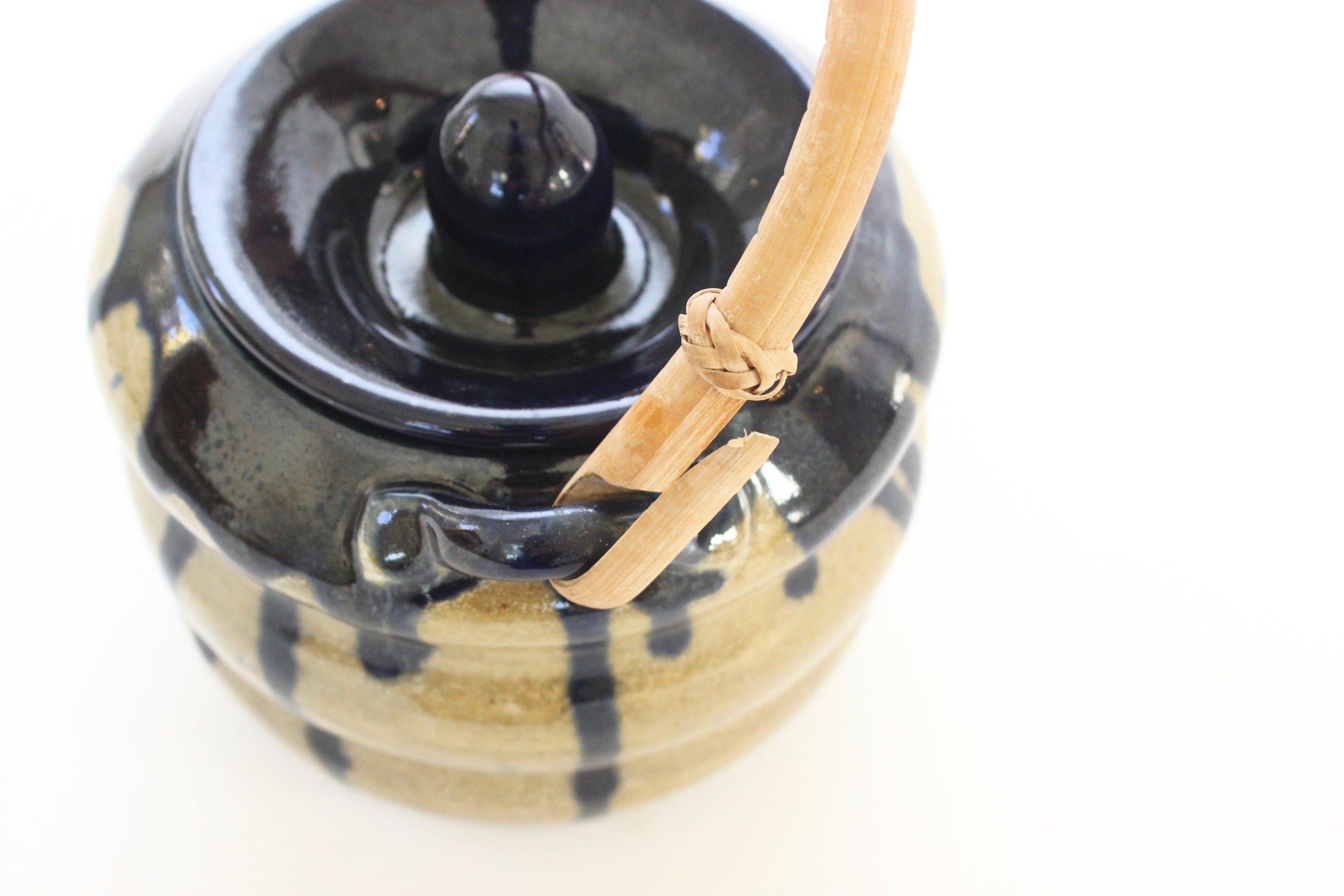 Stoneware Spice Jar with Lid, Kitchen Container with Handle