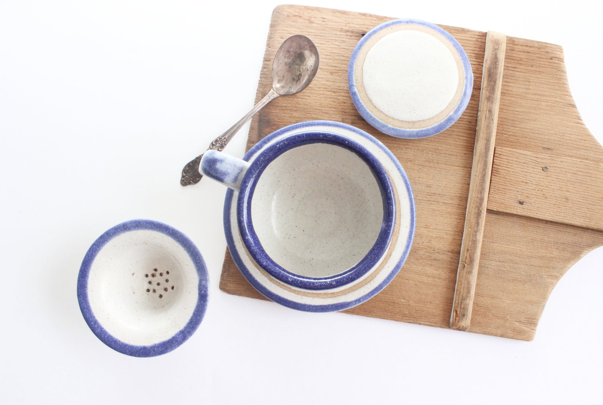 Teacup & Saucer with Set-In Strainer
