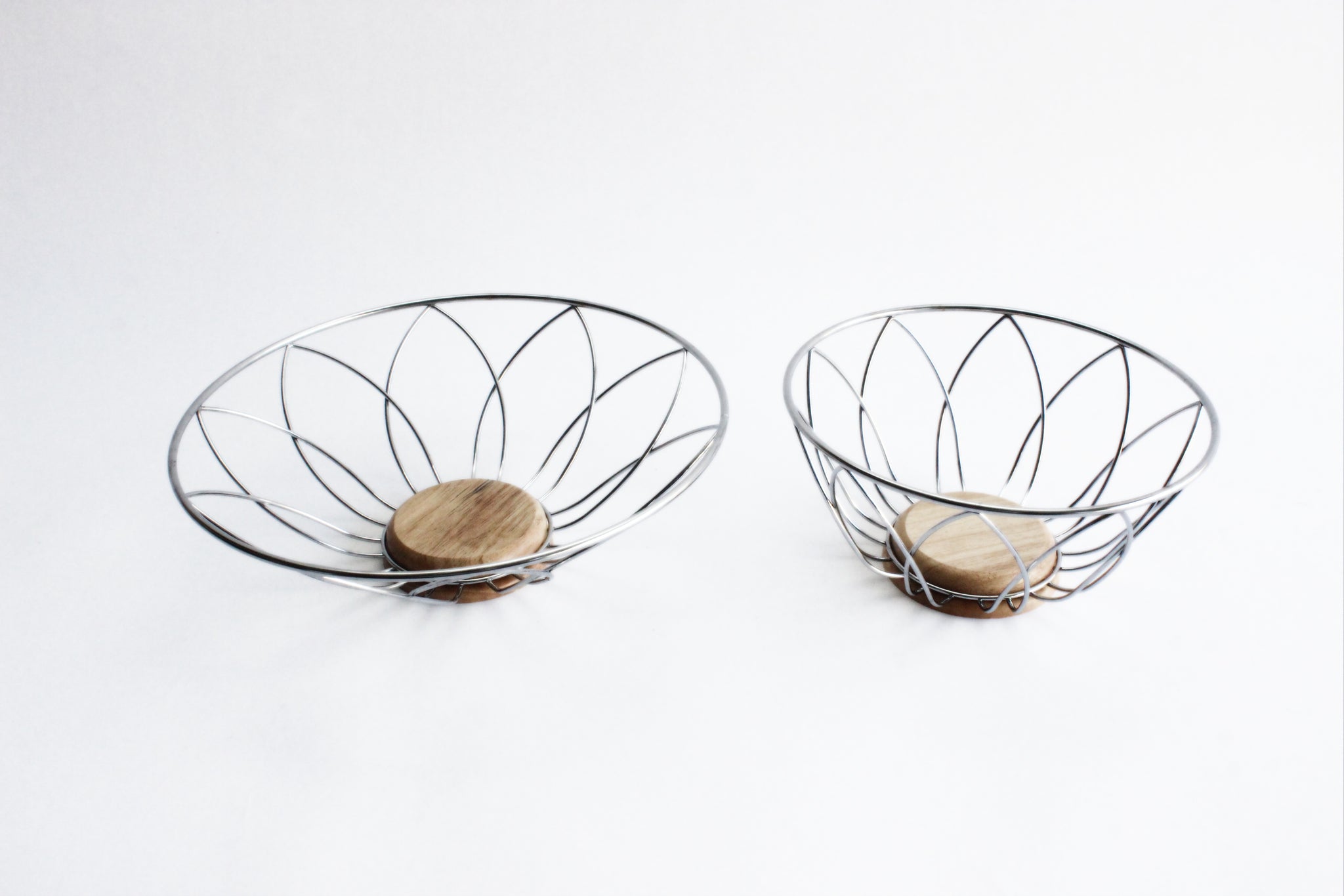 Stainless Steel Wire Bowls, Set of 2 1980s Kitchen Bowls