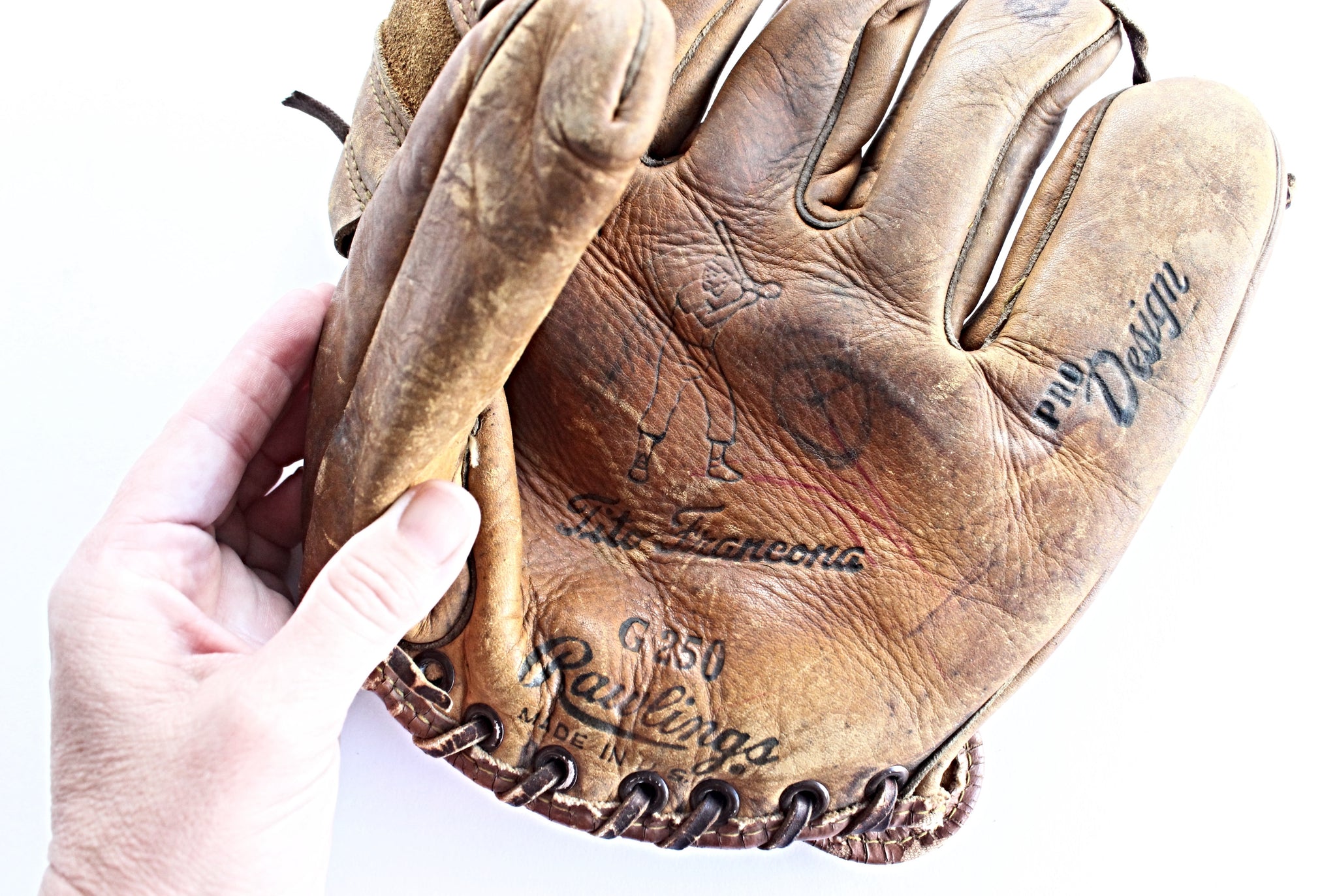 vintage Rawlings baseball glove