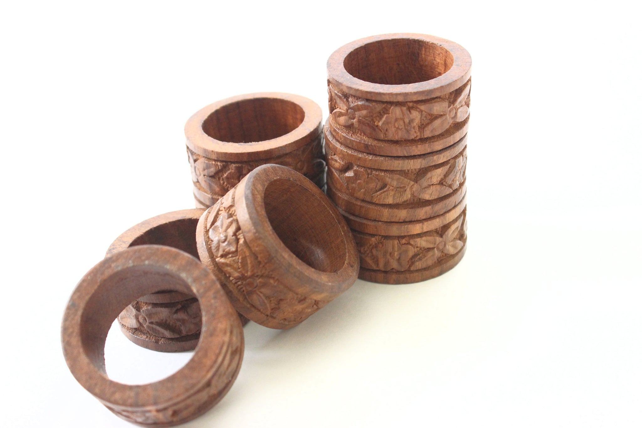Vintage Wood Napkin Rings, Set of 8 Hand Carved Napkin Rings