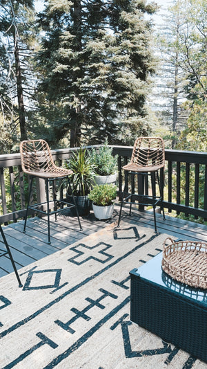 Plants & Planters / Lake Arrowhead Cabin Deck