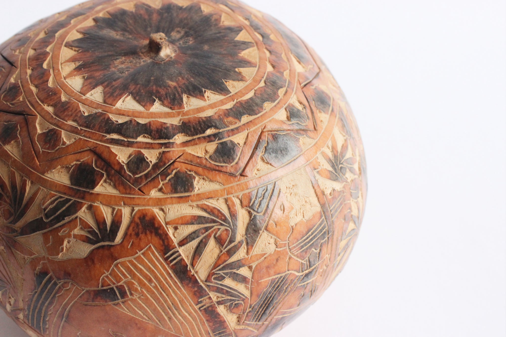 Mates Burilados, Peruvian Folk Art, Etched Decorative Gourd
