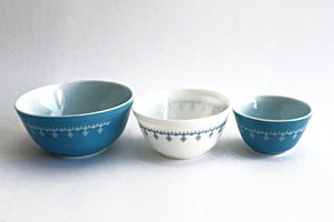 Pyrex Mixing Bowls, Set of 3 - Blue & White Pyrex Bowls