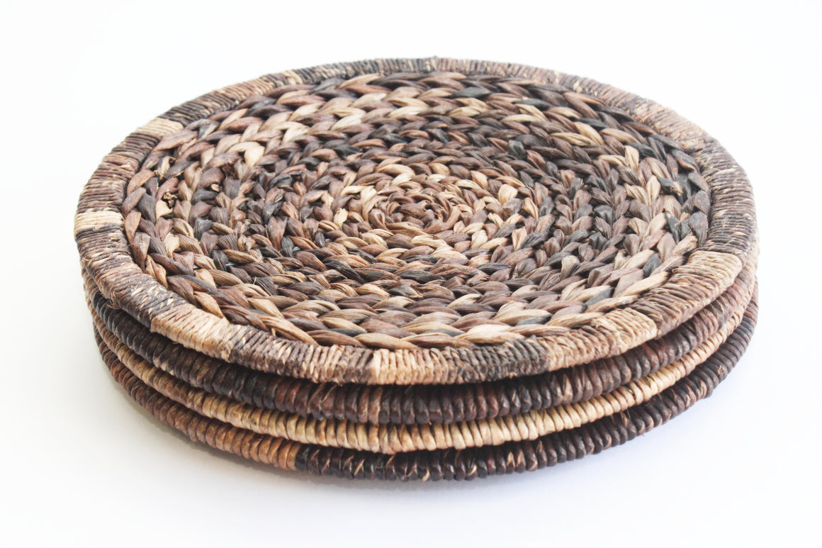 Natural Woven Plate Chargers, 1970s Natural Fiber Placemats